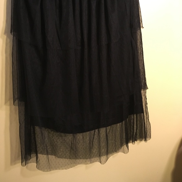 Who What Wear woman's tiered midi skirt black (S) - Picture 4 of 5